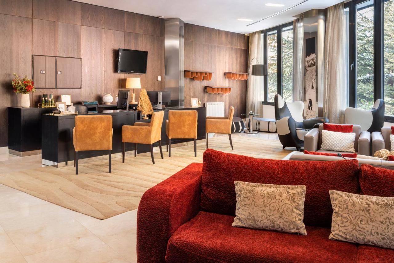 เมเลีย ซอล แอนด์ เนียเบ โฮเต็ล Hotel เซียร์ราเนบาดา ภายนอก รูปภาพ