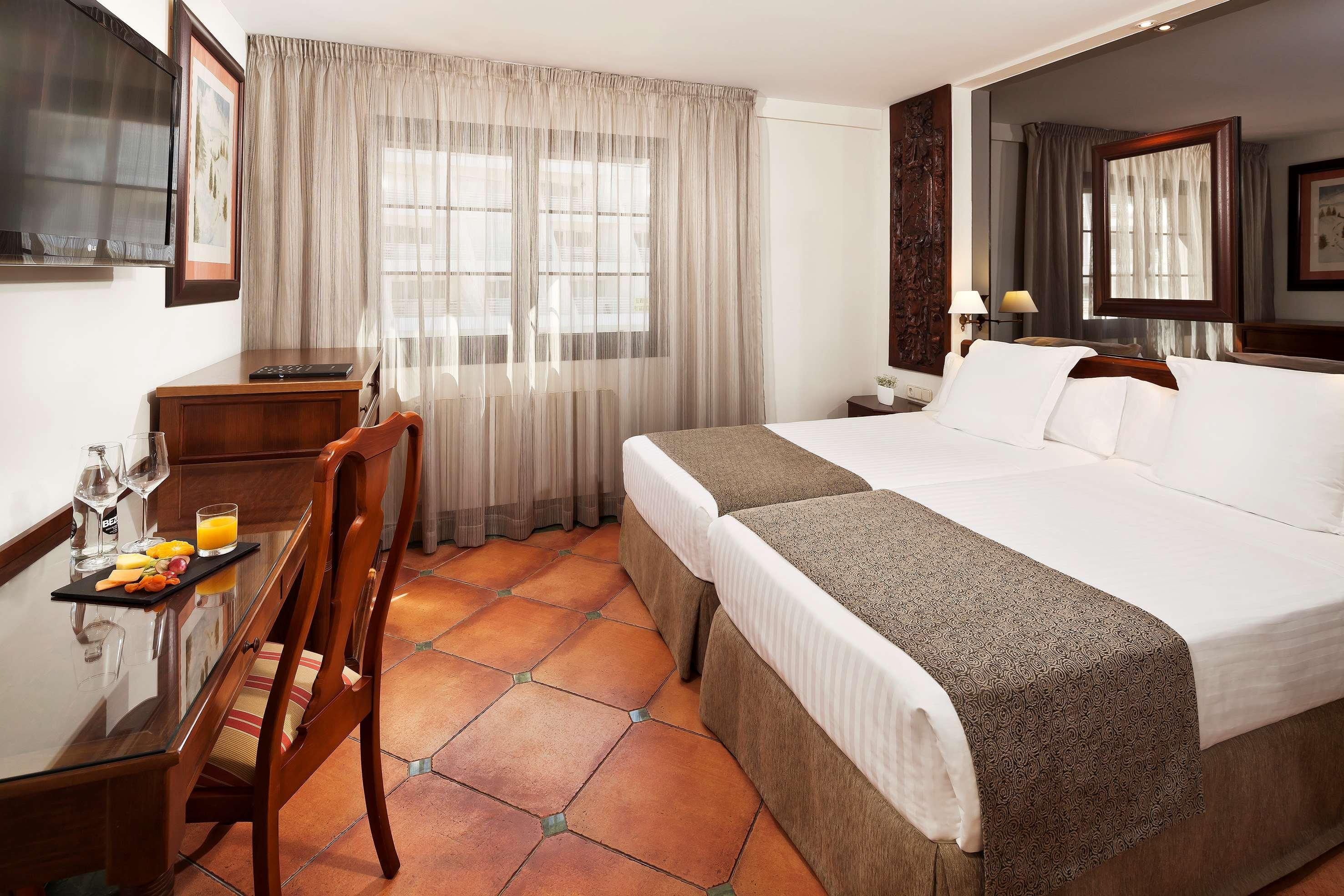 เมเลีย ซอล แอนด์ เนียเบ โฮเต็ล Hotel เซียร์ราเนบาดา ภายนอก รูปภาพ